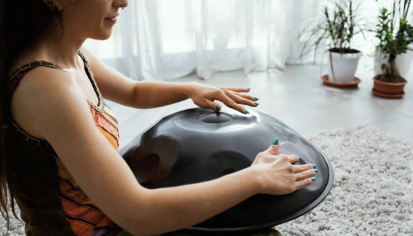 Hosting Short Guided Meditation Sessions with the Handpan