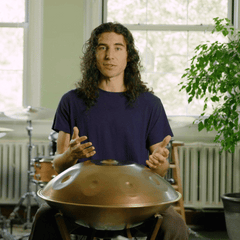 Harmonizing the Mixolydian Scale: Guitar and Handpan in Emotional Harmony
