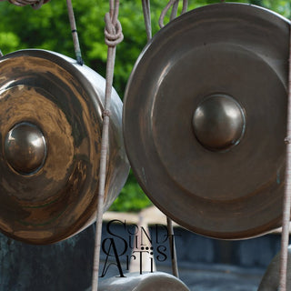 Comparing Hanging Gongs vs Standing Gongs for Home Use - Sound Artist