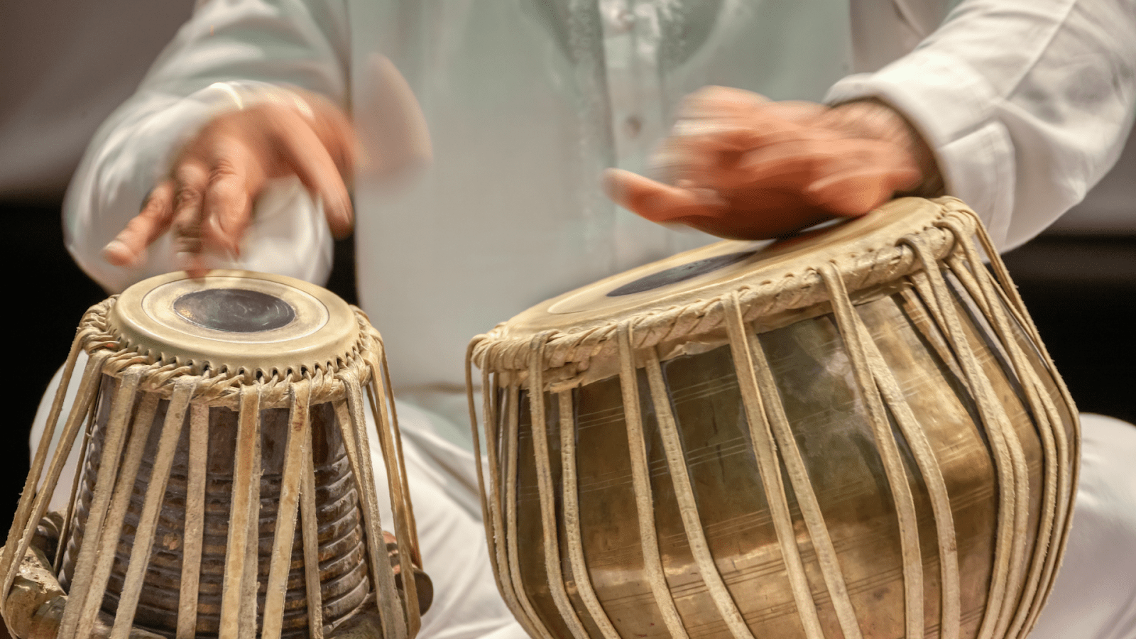 Instruments to Play with Handpan