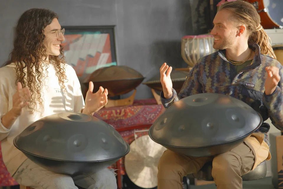 Online Courses or In-Person Lessons: Which Way Is Better to Learn Handpan?